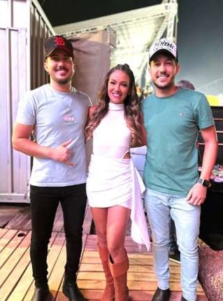 Thalita Rocha com Iguinho e Lulinha